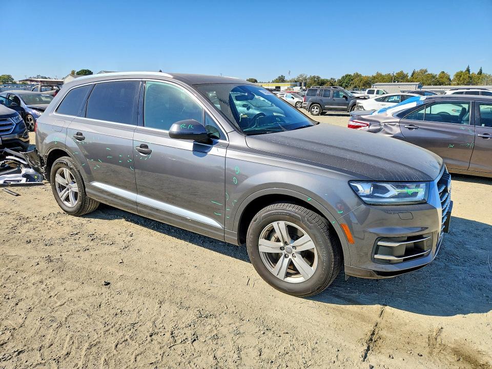 Фото 4 с аукциона – 2019 AUDI Q7 с VIN WA1AHAF79KD020485