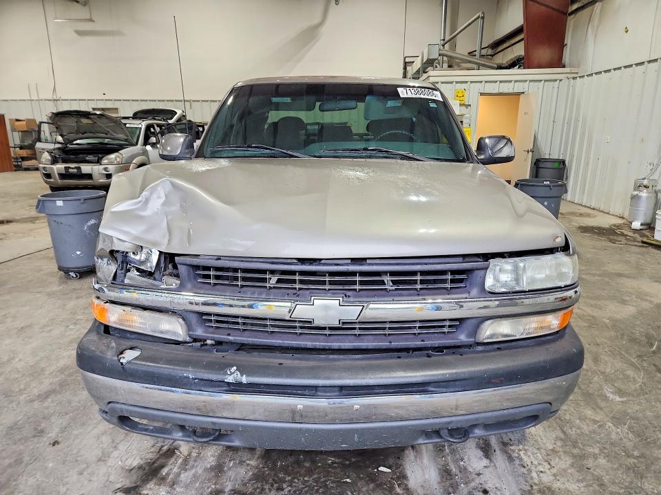 Photo 5 from auction – 2000 CHEVROLET SILVERADO with VIN 1GCEC19T3YZ166861