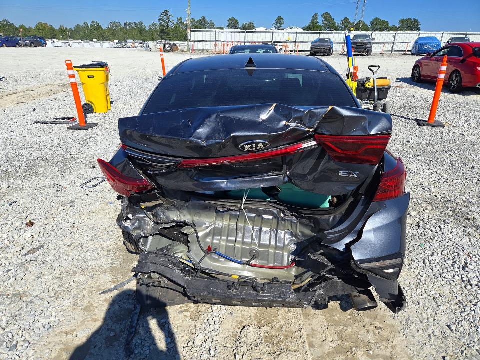 Фото 6 с аукциона – 2019 KIA FORTE с VIN 3KPF54AD4KE035350