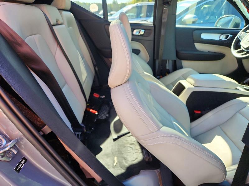 Foto 10 de la subasta – 2020 VOLVO XC40 con VIN YV4162UKXL2339817