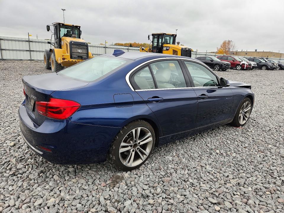 Снимка 3 от търг – 2018 BMW 330 с VIN WBA8B9C59JK676636