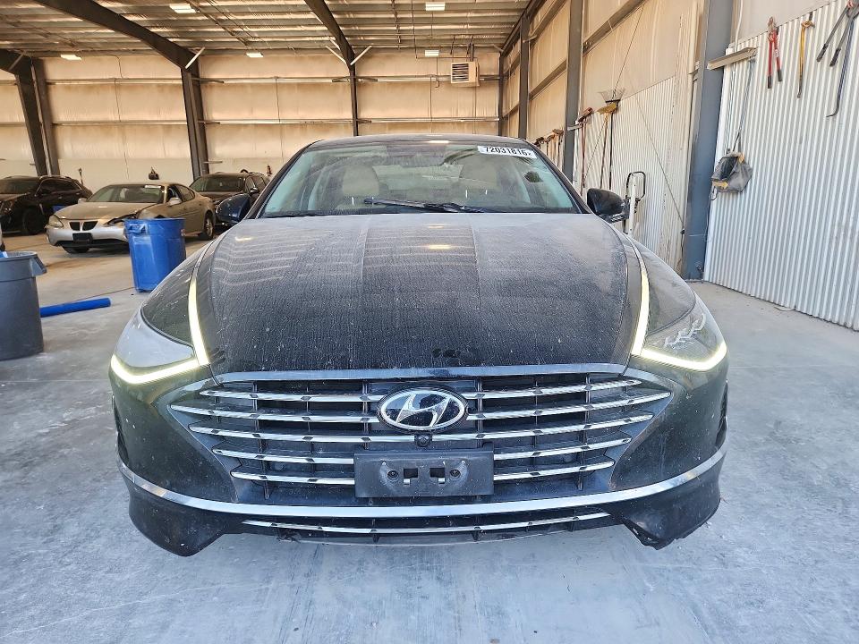Снимка 5 от търг – 2021 HYUNDAI SONATA HYBRID с VIN KMHL54JJXMA024007