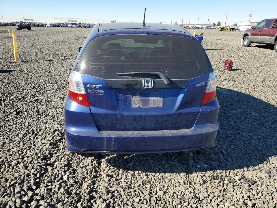 Снимка 6 от търг – 2013 HONDA FIT с VIN JHMGE8H32DC034067