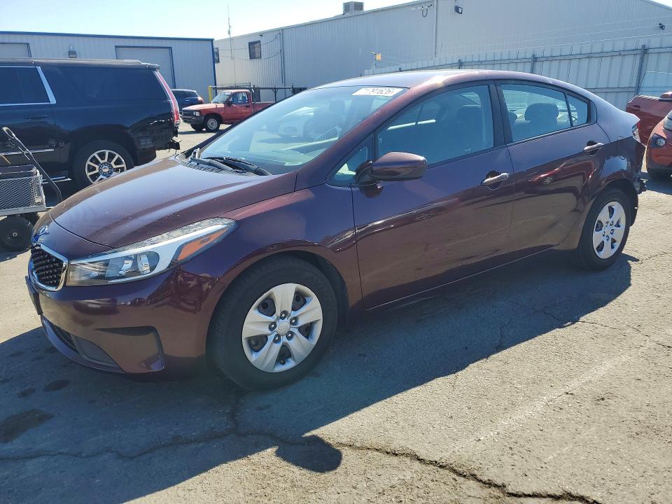 KIA FORTE 2018 z numerem VIN 3KPFK4A7XJE254931 - Zdjęcie z aukcji