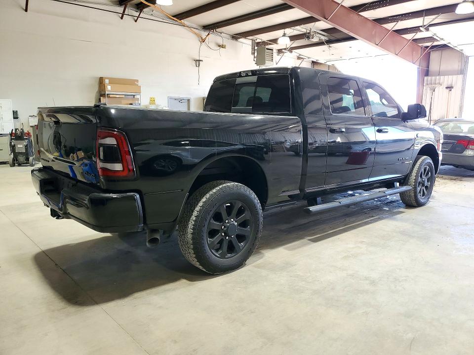 Снимка 3 от търг – 2024 RAM 3500 с VIN 3C63R3ML3RG308885