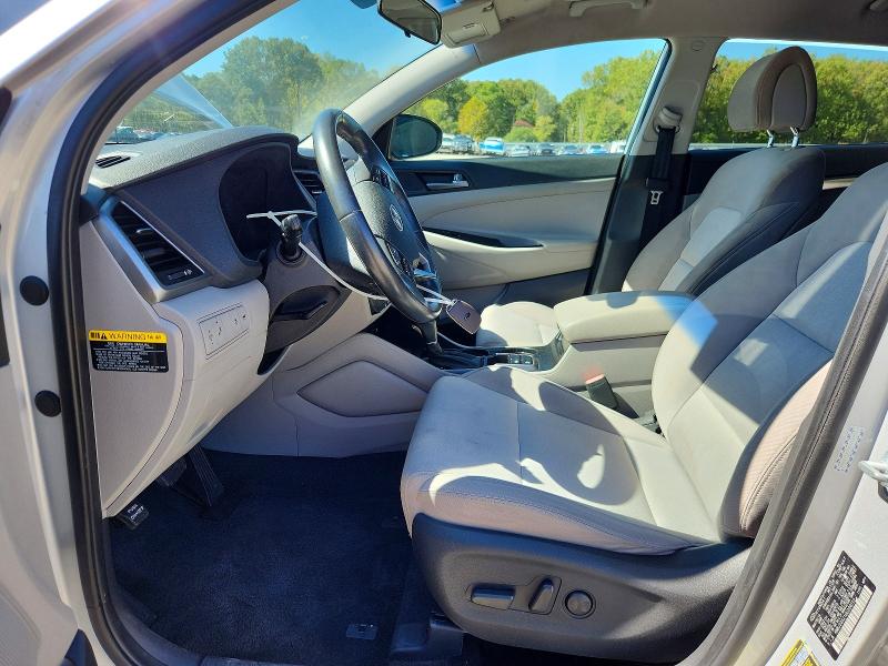 Photo 7 from auction – 2016 HYUNDAI TUCSON with VIN KM8J33A21GU204012