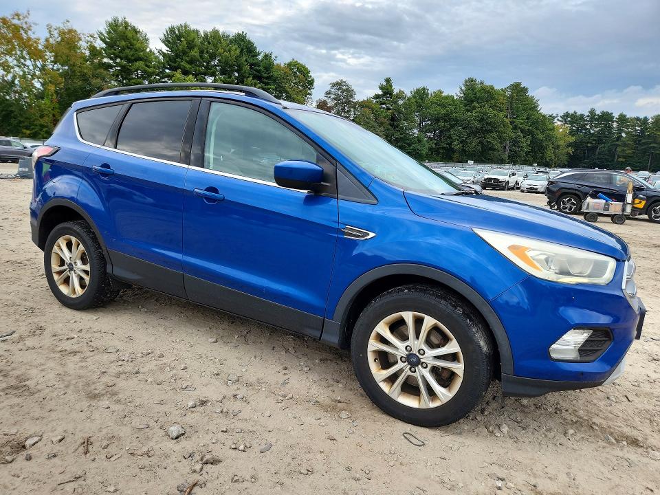 Zdjęcie 4 z aukcji – 2017 FORD ESCAPE z VIN 1FMCU9G90HUC98267