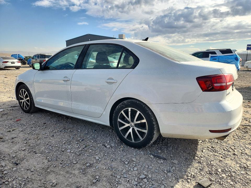 Снимка 2 от търг – 2016 VOLKSWAGEN JETTA с VIN 3VWD67AJ3GM257173