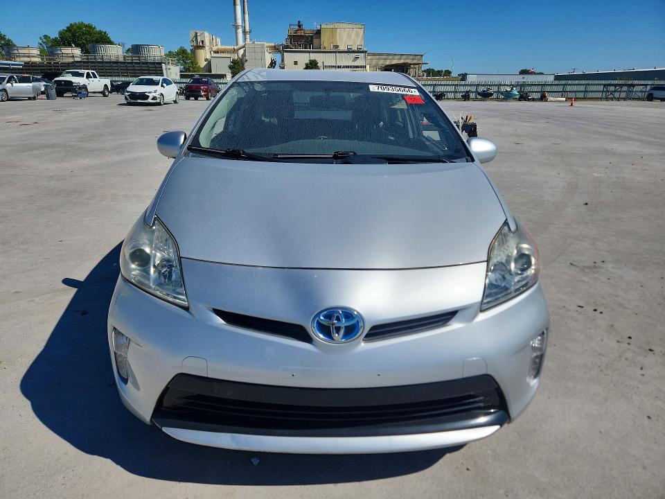 Photo 5 from auction – 2015 TOYOTA PRIUS with VIN JTDKN3DU8F0445538