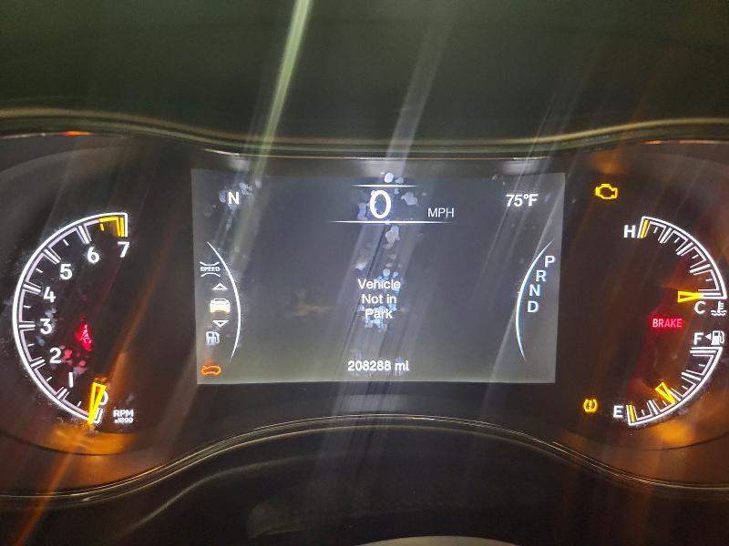 Снимка 9 от търг – 2016 JEEP GRAND CHEROKEE с VIN 1C4RJFAG0GC435774