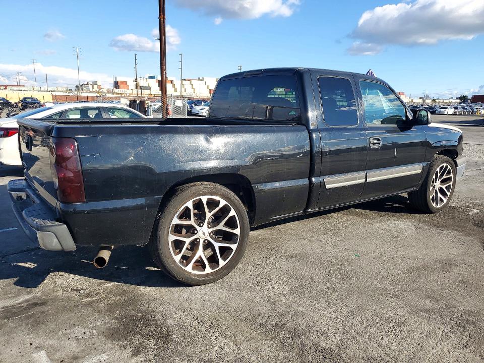 Photo 3 from auction – 2006 CHEVROLET SILVERADO with VIN 1GCEC19V66Z149521