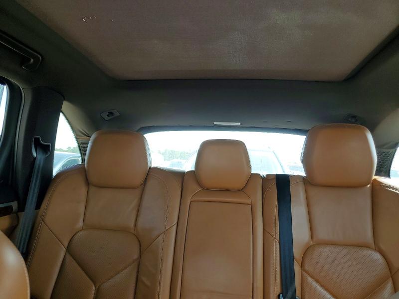 Photo 10 from auction – 2011 PORSCHE CAYENNE with VIN WP1AB2A2XBLA53816