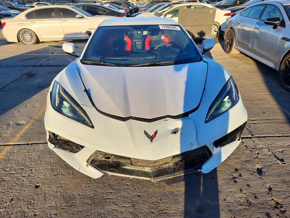 Photo 5 from auction – 2020 CHEVROLET CORVETTE with VIN 1G1Y82D46L5117523