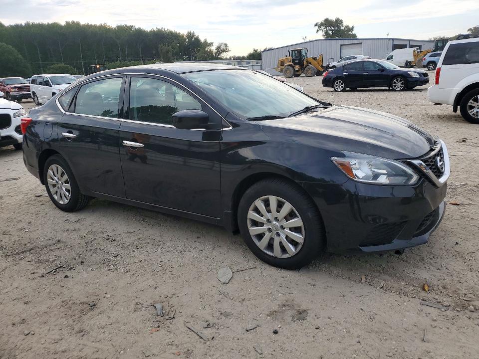 Снимка 4 от търг – 2017 NISSAN SENTRA с VIN 3N1AB7AP9HY322207