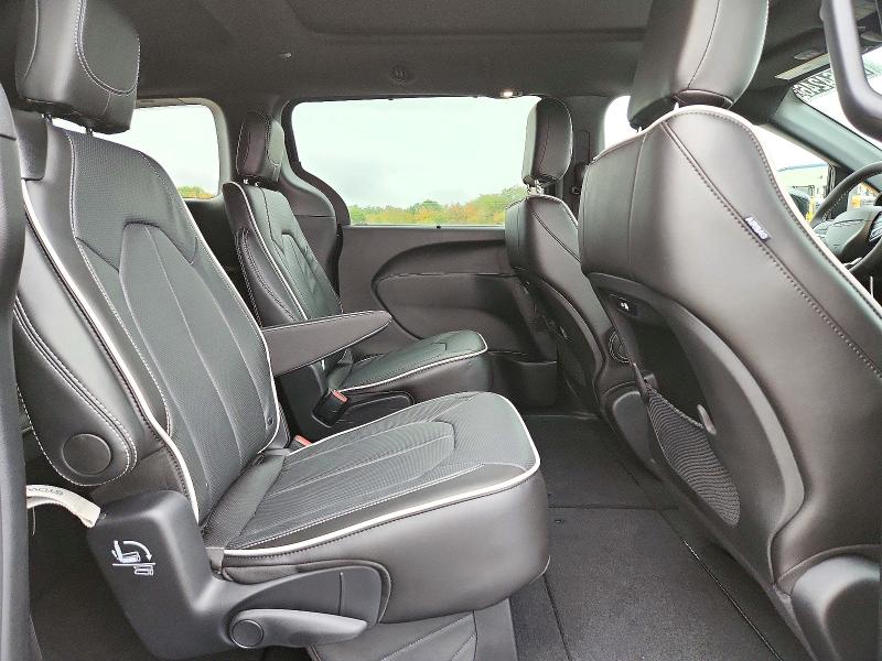 Снимка 11 от търг – 2027 CHRYSLER PACIFICA с VIN 2C4RC1GG7VR608408