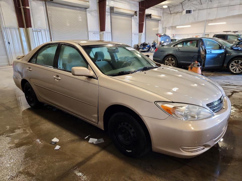 Photo 4 from auction – 2004 TOYOTA CAMRY with VIN 4T1BE32K44U357945