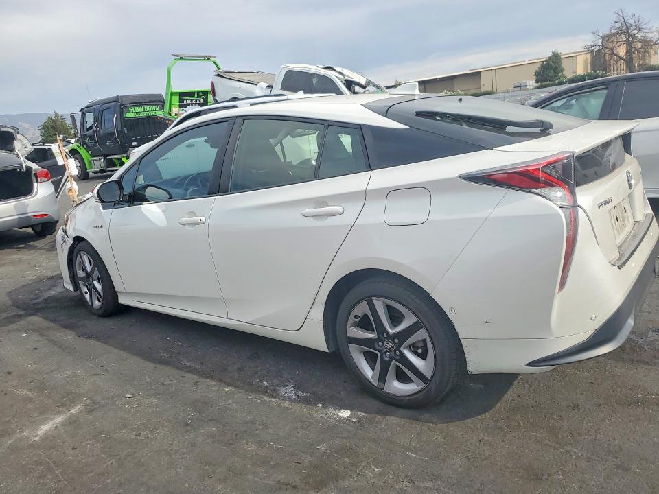 Photo 2 from auction – 2017 TOYOTA PRIUS with VIN JTDKARFU2H3030325