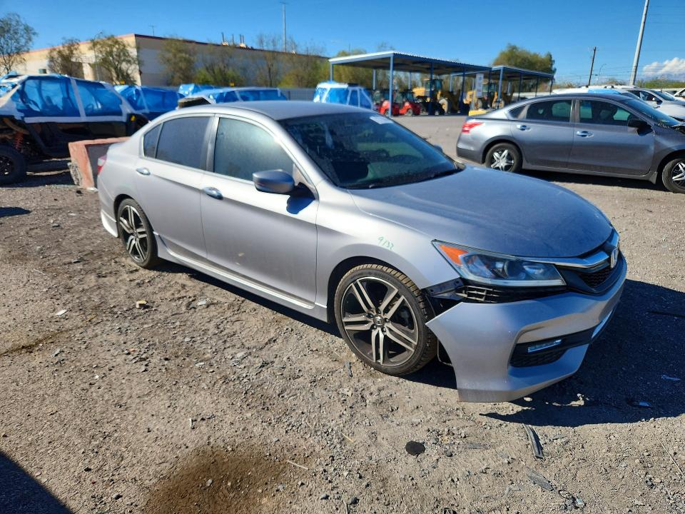Снимка 4 от търг – 2016 HONDA ACCORD с VIN 1HGCR2F57GA110048