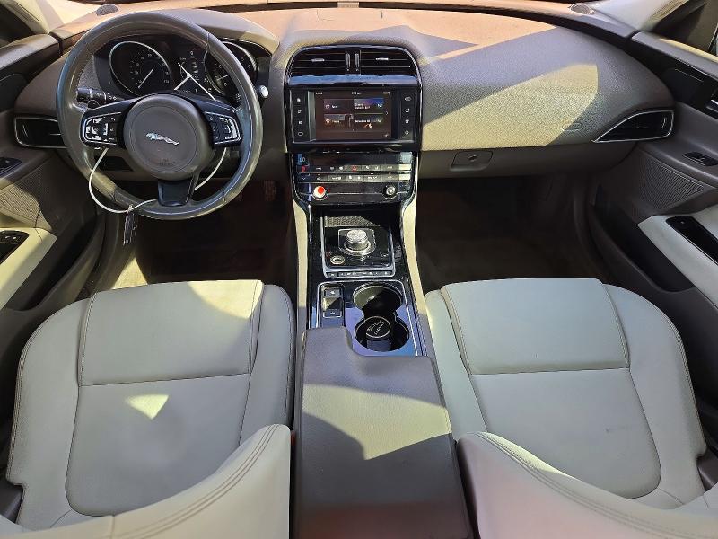 صورة رقم 8 من المزاد - 2017 JAGUAR XE مع VIN SAJAR4BG5HA949238