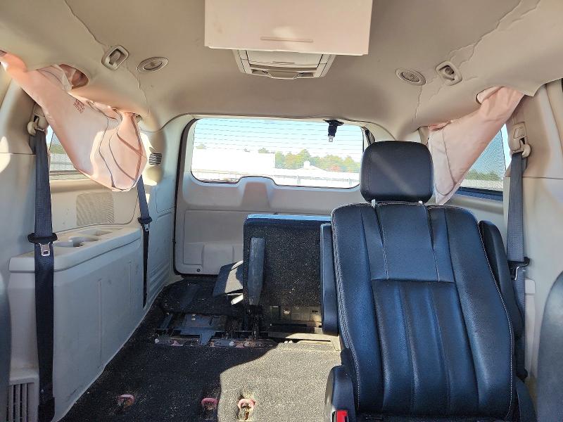 Снимка 10 от търг – 2016 CHRYSLER TOWN & COUNTRY с VIN 2C4RC1BG6GR127396