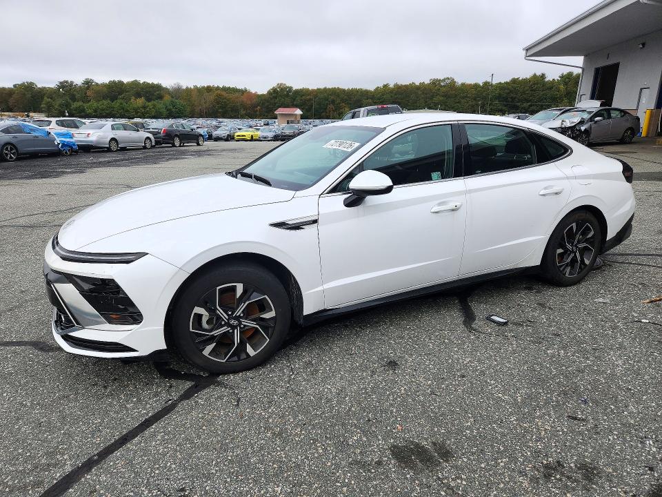 HYUNDAI SONATA 2025 with VIN KMHL64JA0SA468054 - Photo from auction