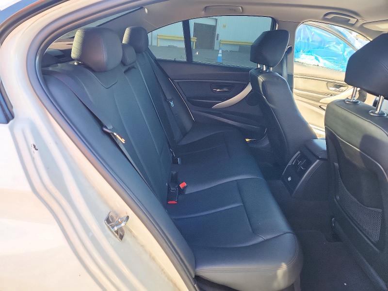 Photo 10 from auction – 2012 BMW 328 with VIN WBA3A5C54CF342547