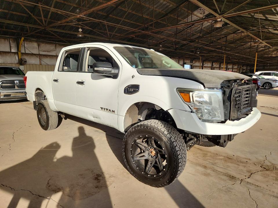 Снимка 4 от търг – 2017 NISSAN TITAN с VIN 1N6AA1EK0HN517201