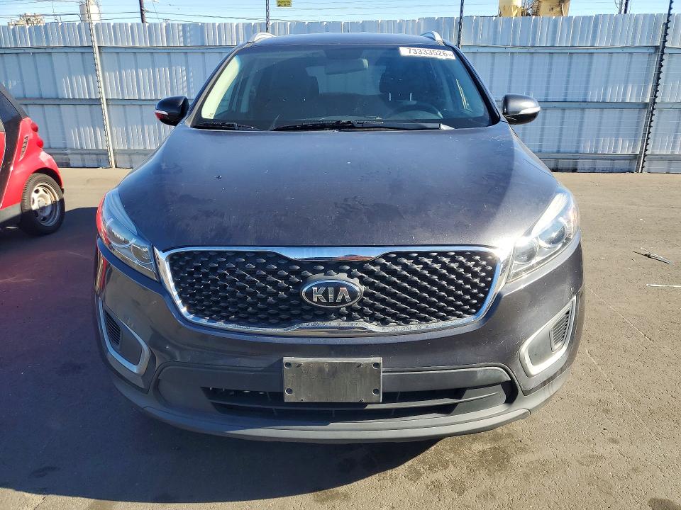 Photo 5 from auction – 2016 KIA SORENTO with VIN 5XYPGDA30GG159244