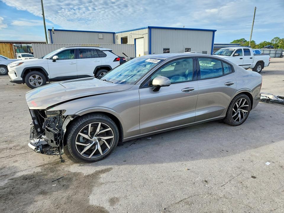 VOLVO S60 2020 with VIN 7JR102FK6LG045255 - Photo from auction
