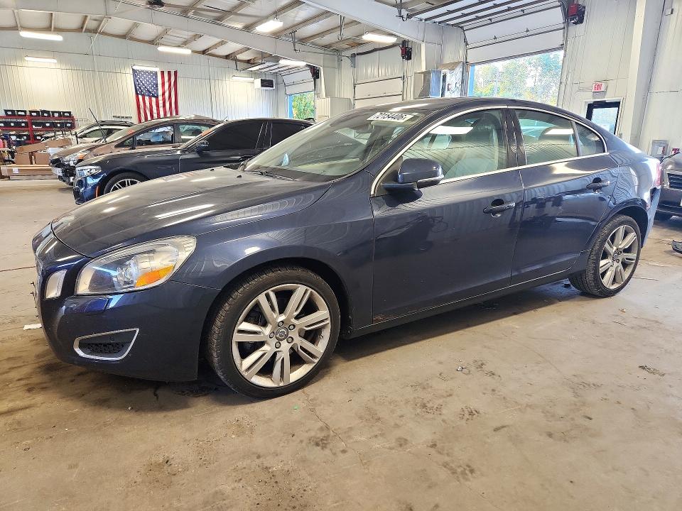 VOLVO S60 2011 z numerem VIN YV1902FH0B2014949 - Zdjęcie z aukcji