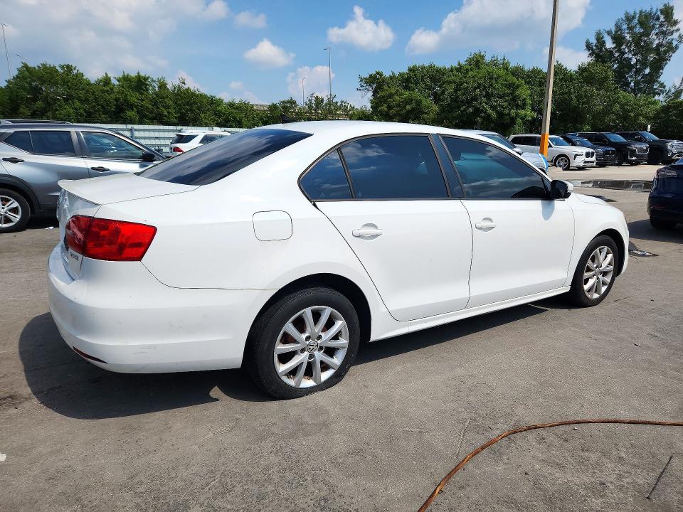 Снимка 3 от търг – 2012 VOLKSWAGEN JETTA с VIN 3VWDX7AJ9CM344633