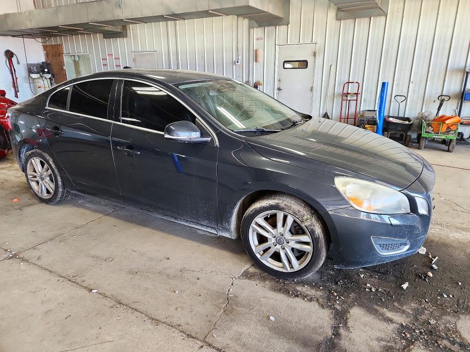 Foto 4 de la subasta – 2012 VOLVO S60 con VIN YV1622FS4C2083864