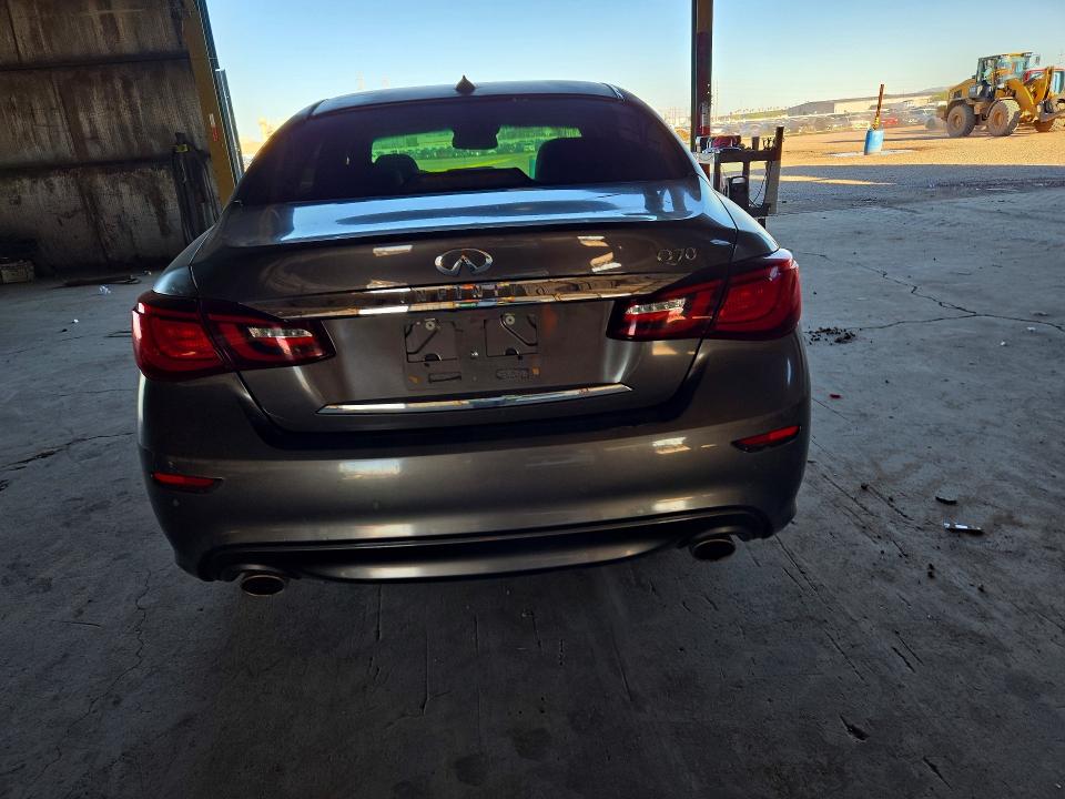 صورة رقم 6 من المزاد - 2017 INFINITI Q70 مع VIN JN1BY1AP8HM740468