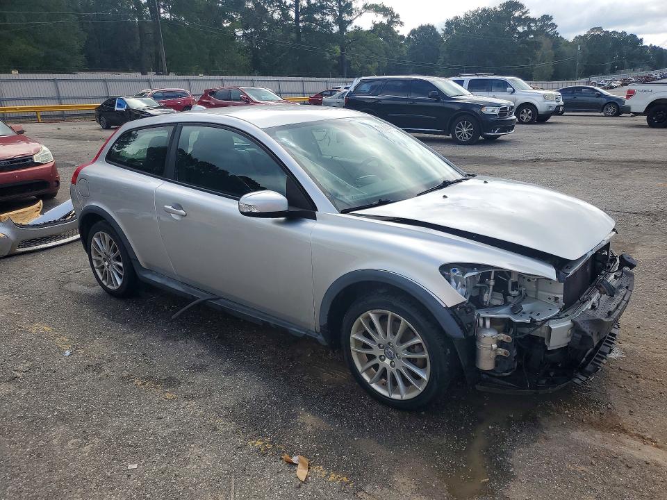 Photo 4 from auction – 2011 VOLVO C30 with VIN YV1672MK6B2196833