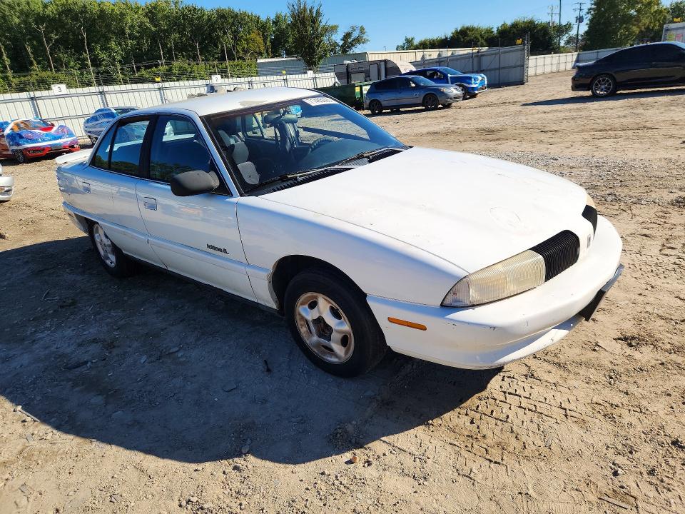 Снимка 4 от търг – 1998 OLDSMOBILE ACHIEVA с VIN 1G3NL52M9WM323734
