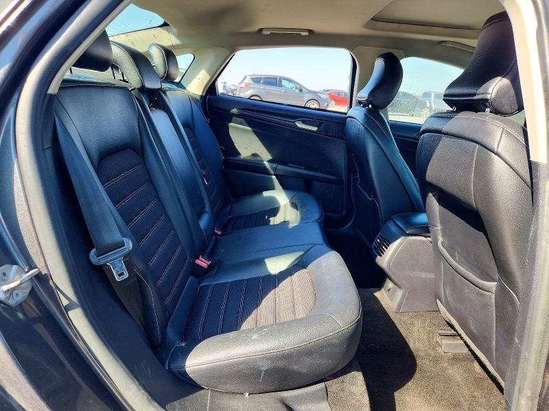 Photo 10 from auction – 2018 FORD FUSION with VIN 3FA6P0LU1JR132700