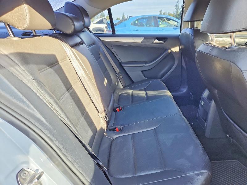 Снимка 10 от търг – 2017 VOLKSWAGEN JETTA с VIN 3VWDB7AJ1HM355194