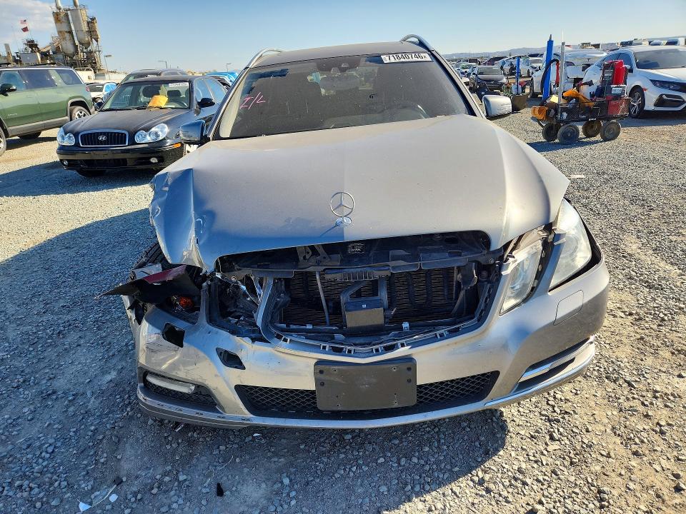 Photo 5 from auction – 2011 MERCEDES-BENZ E with VIN WDDHH8HB0BA338565