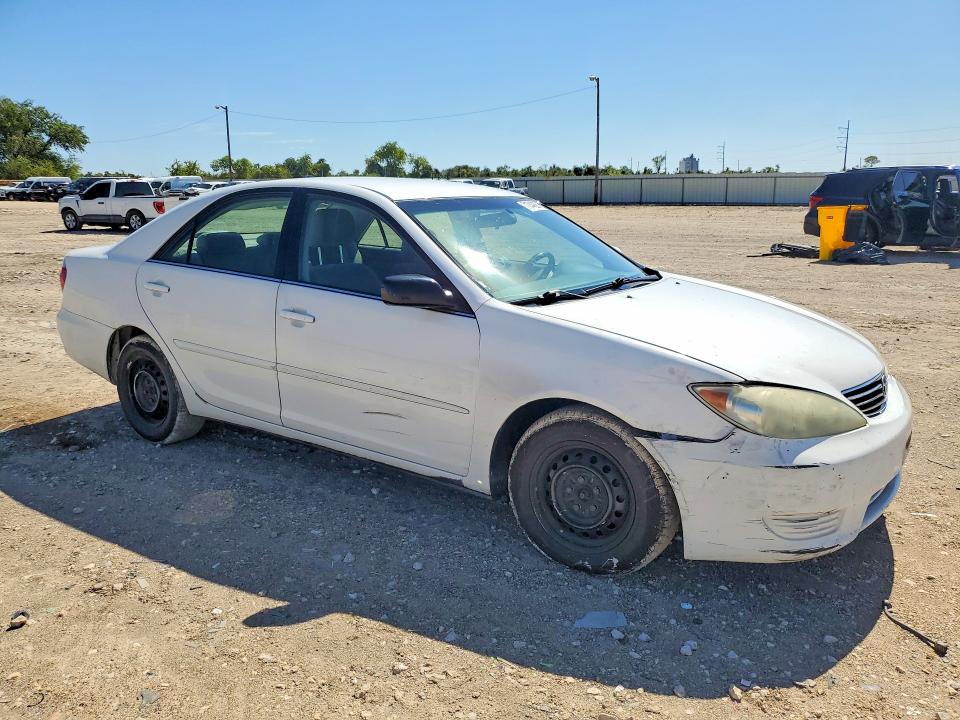 Снимка 4 от търг – 2005 TOYOTA CAMRY с VIN 4T1BE32K95U393230