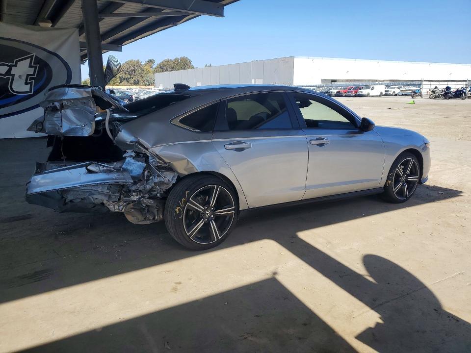 Снимка 3 от търг – 2023 HONDA ACCORD с VIN 1HGCY2F56PA012373