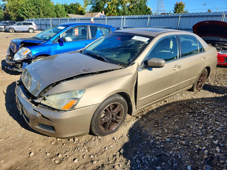 HONDA ACCORD 2006 с VIN 1HGCM56726A166785 - Снимка от търг