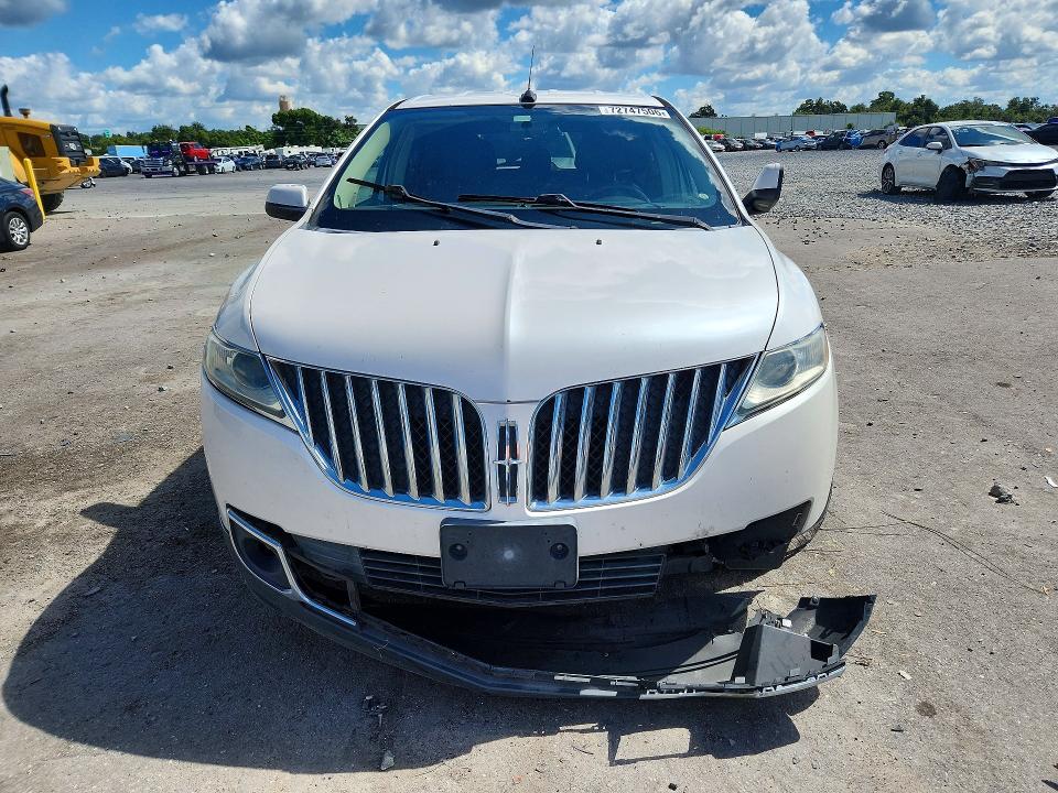 Снимка 5 от търг – 2011 LINCOLN MKX с VIN 2LMDJ6JK6BBJ20842