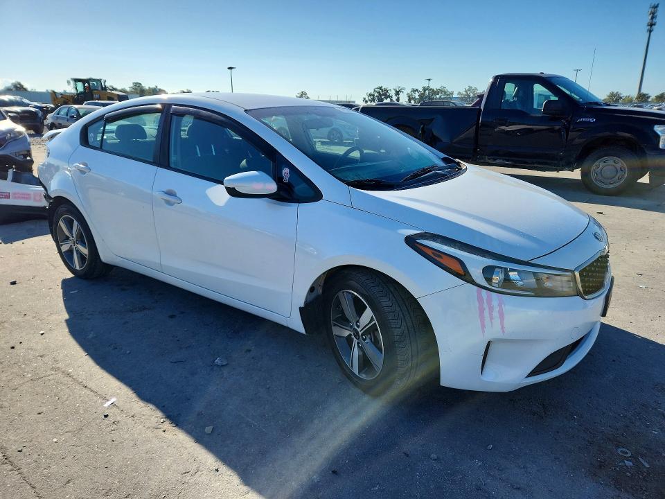 Foto 4 de la subasta – 2018 KIA FORTE con VIN 3KPFL4A7XJE265294