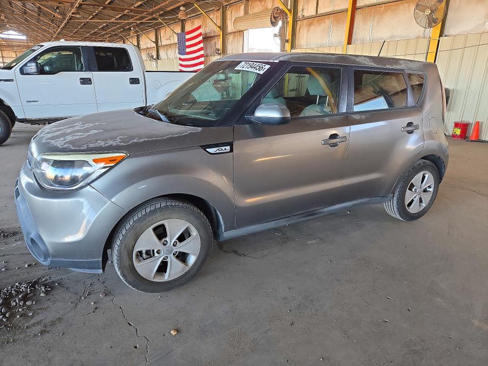 KIA SOUL 2015 with VIN KNDJN2A21F7121508 - Photo from auction