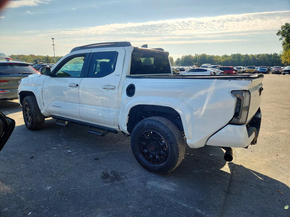Photo 2 from auction – 2025 TOYOTA TACOMA with VIN 3TMLB5JN1SM151749