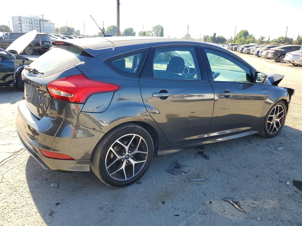 Photo 3 from auction – 2016 FORD FOCUS with VIN 1FADP3K2XGL405603