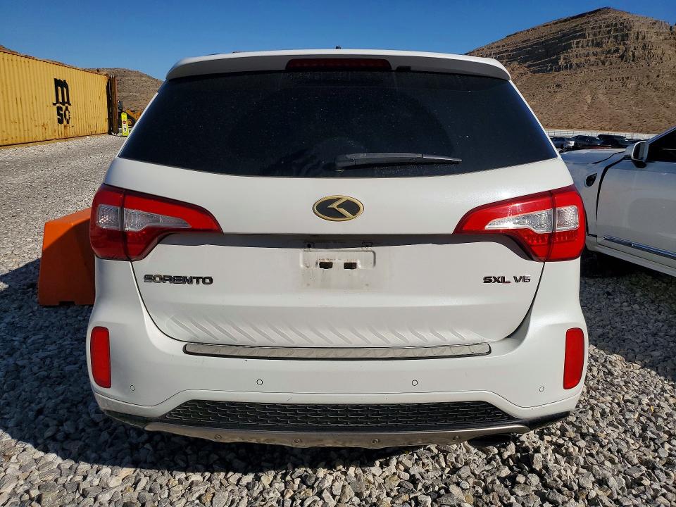 Снимка 6 от търг – 2015 KIA SORENTO с VIN 5XYKWDA75FG574266