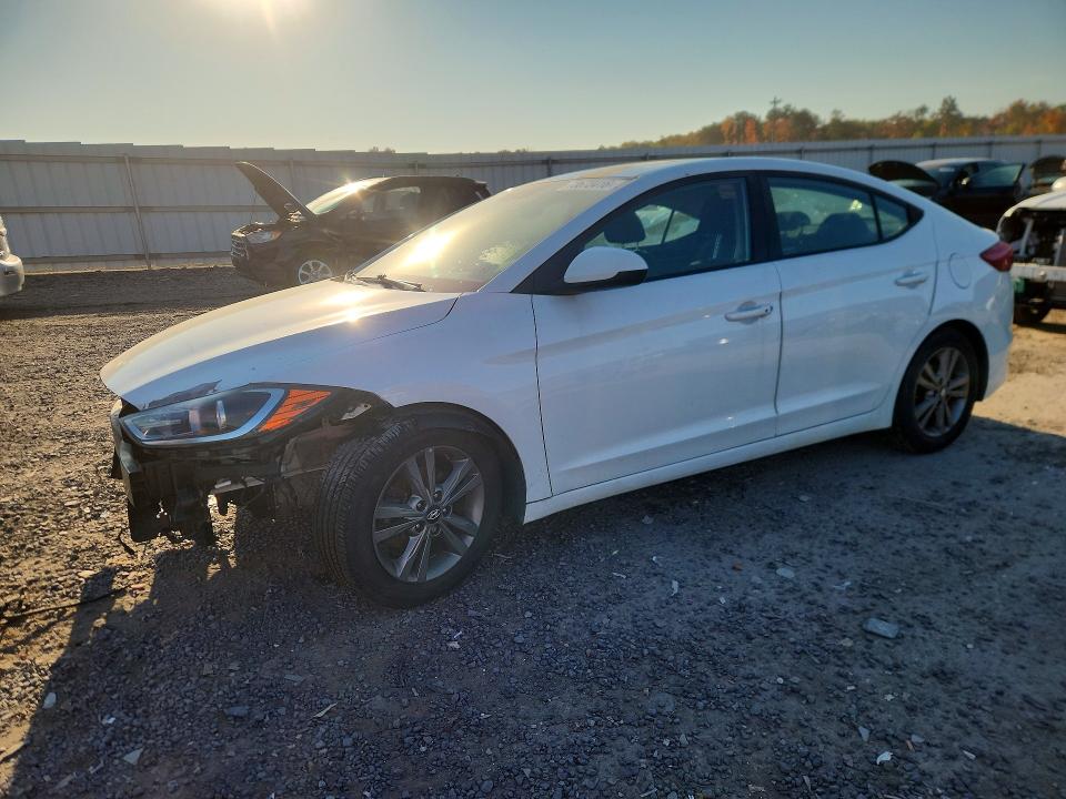 HYUNDAI ELANTRA 2018 с VIN 5NPD84LF5JH235516 - Снимка от търг