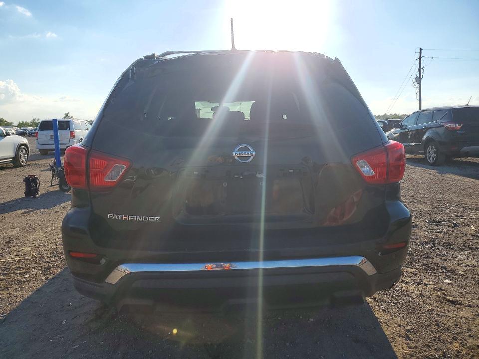 Photo 6 from auction – 2017 NISSAN PATHFINDER with VIN 5N1DR2MNXHC914190