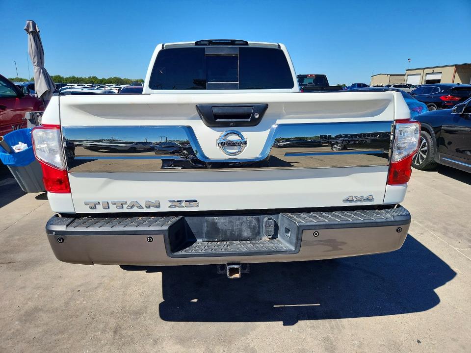 Снимка 6 от търг – 2016 NISSAN TITAN XD с VIN 1N6BA1F47GN509714